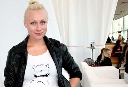 Söta Anna Larsson från Pyttis.blogg.se hade självklart på sig egendesignat. anna